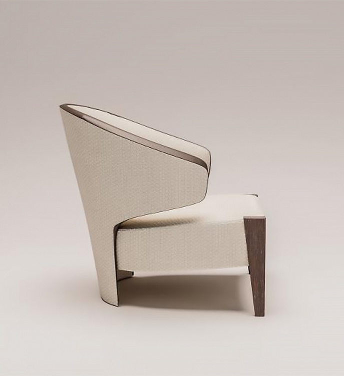 Кресло Seta Club Chair with leather decoration фабрики Rubelli Фото N3