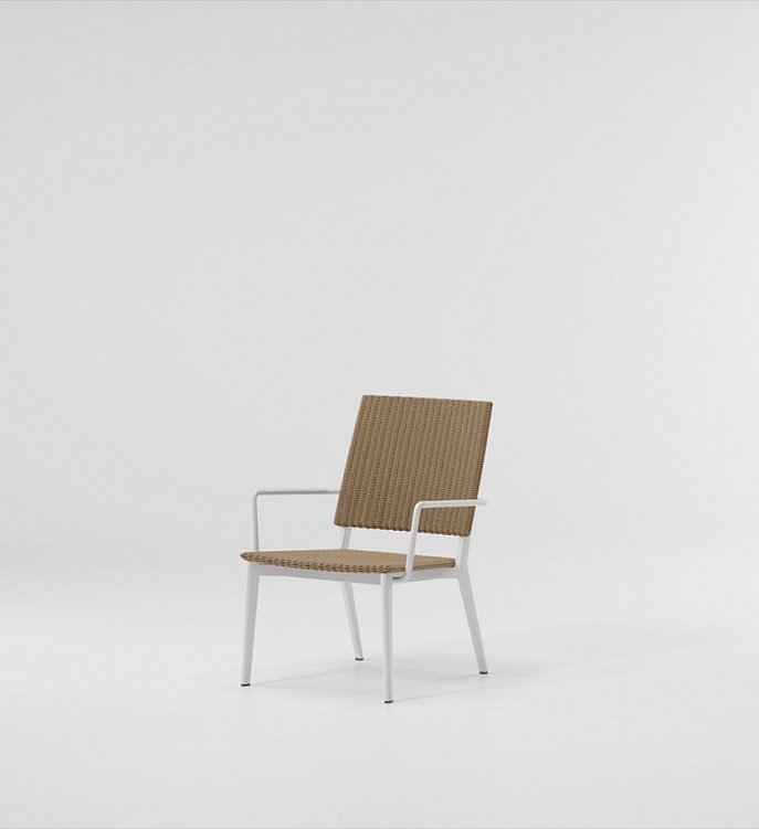 Низкое уличное кресло Triconfort Riba фабрики Kettal